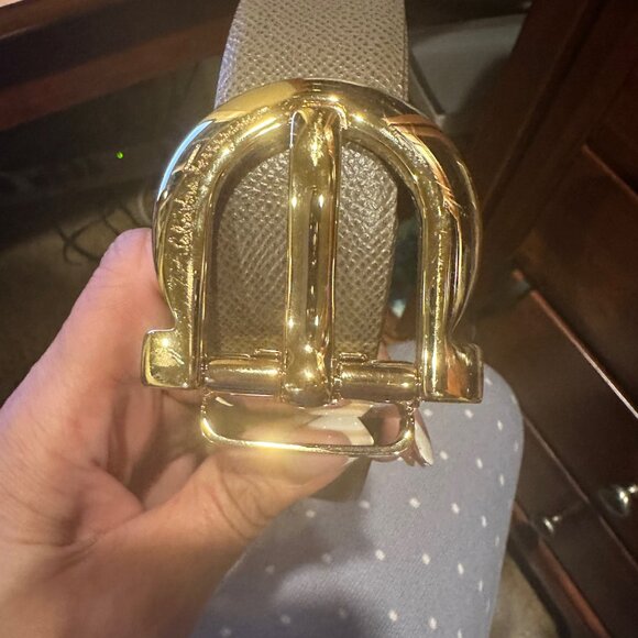 Salvatore Ferragamo Beige Textured Leather Belt with Gold Buckle 95 cm - Picture 3 of 10
